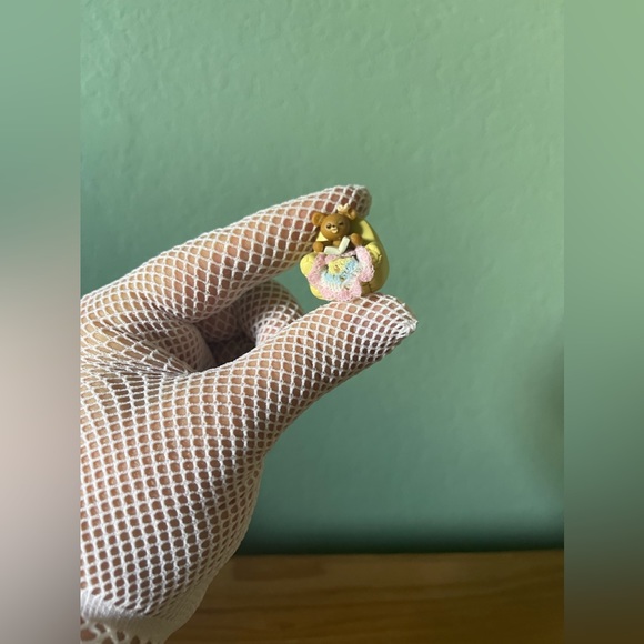 Hand Made Miniature Reading Bear 1” Vintage - Picture 3 of 7